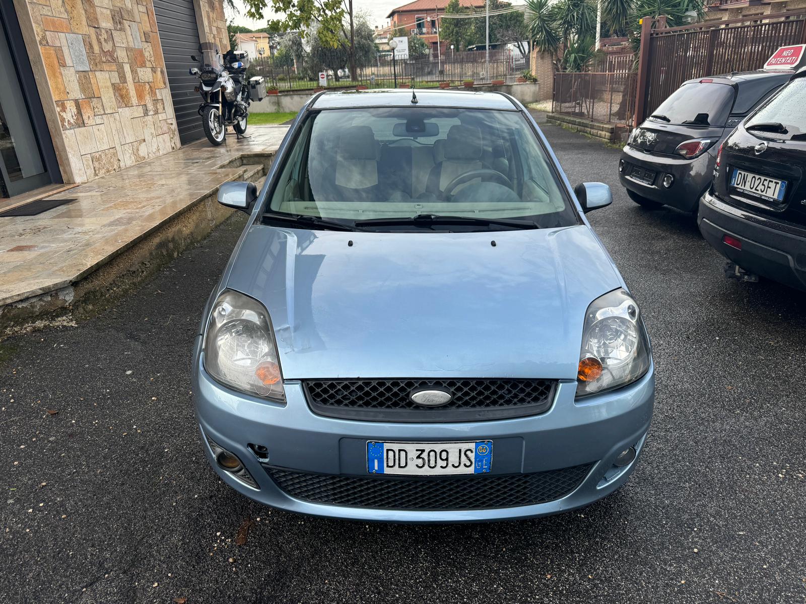 Ford Fiesta 1.4 80cv benz/GPL